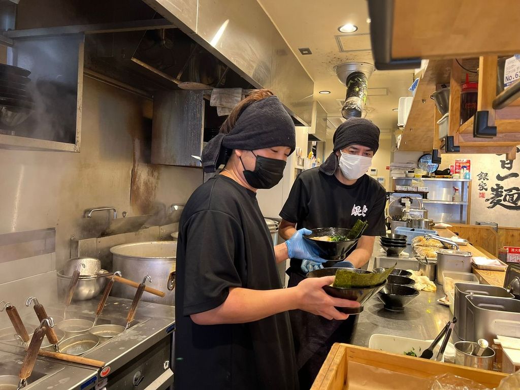 横浜家系ラーメン 銀家 伊勢佐木町店 アルバイト パート募集 ラーメンの求人 仕事 キンキンラーメン修行道