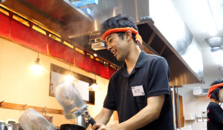 横浜家系ラーメン 町田商店 栄店【新卒正社員募集】
