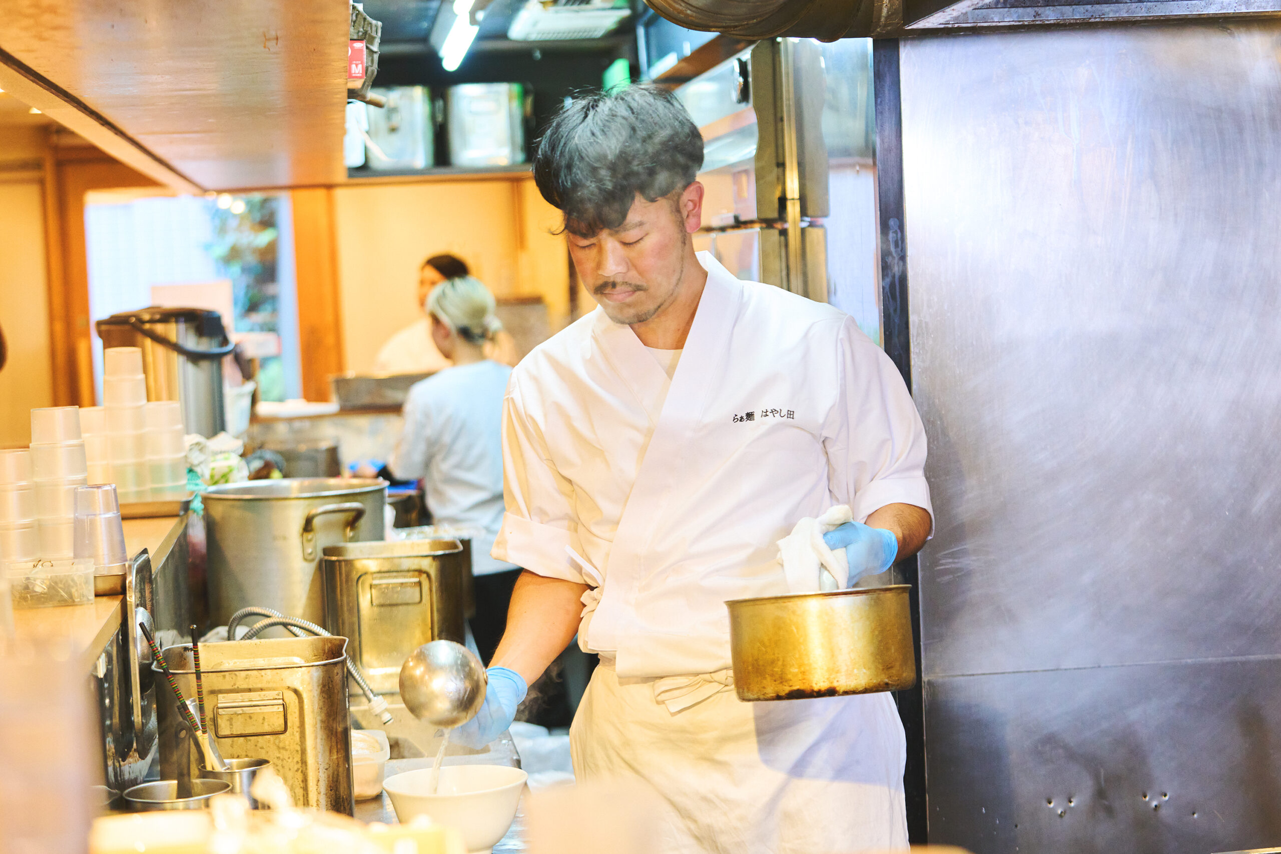 らぁ麺 くろ渦 新宿三丁目店【正社員募集】