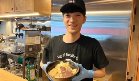 油そば日本油党 新宿東南口支部【店長候補の正社員募集】