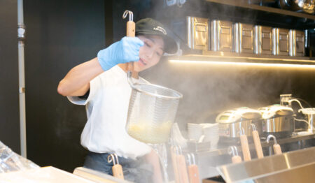 油そば 元祖油堂 羽田空港第1ターミナル店【エリアマネージャー・ブロック長候補募集】