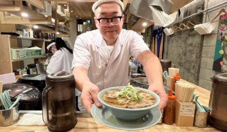 ラーメン 新橋ニューともちん 蒲田西口駅前店【正社員募集】K