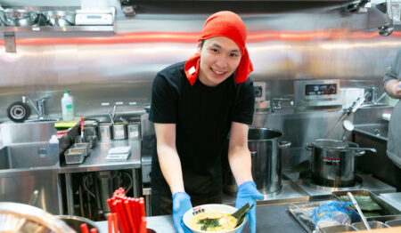 豚骨ラーメン がっとん 東京ラーメン横丁店【店長候補の正社員募集】