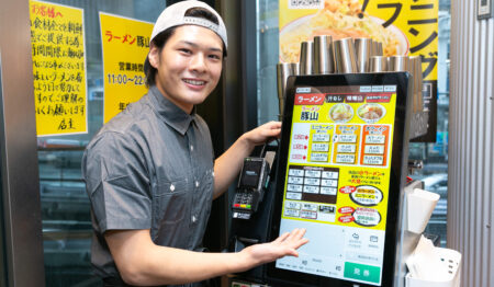 ラーメン 豚山 十三東口店【正社員募集】